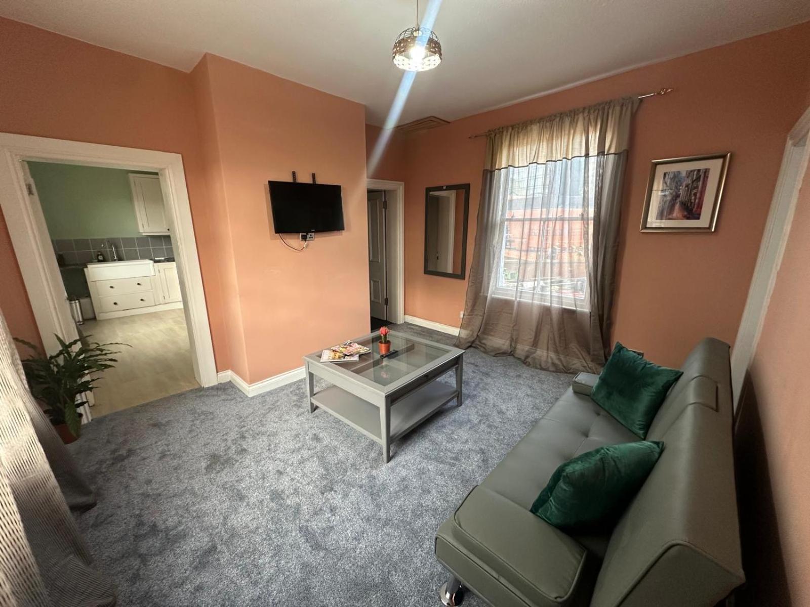 Cozy Flat By Birmingham Canals & City Centre Exterior photo