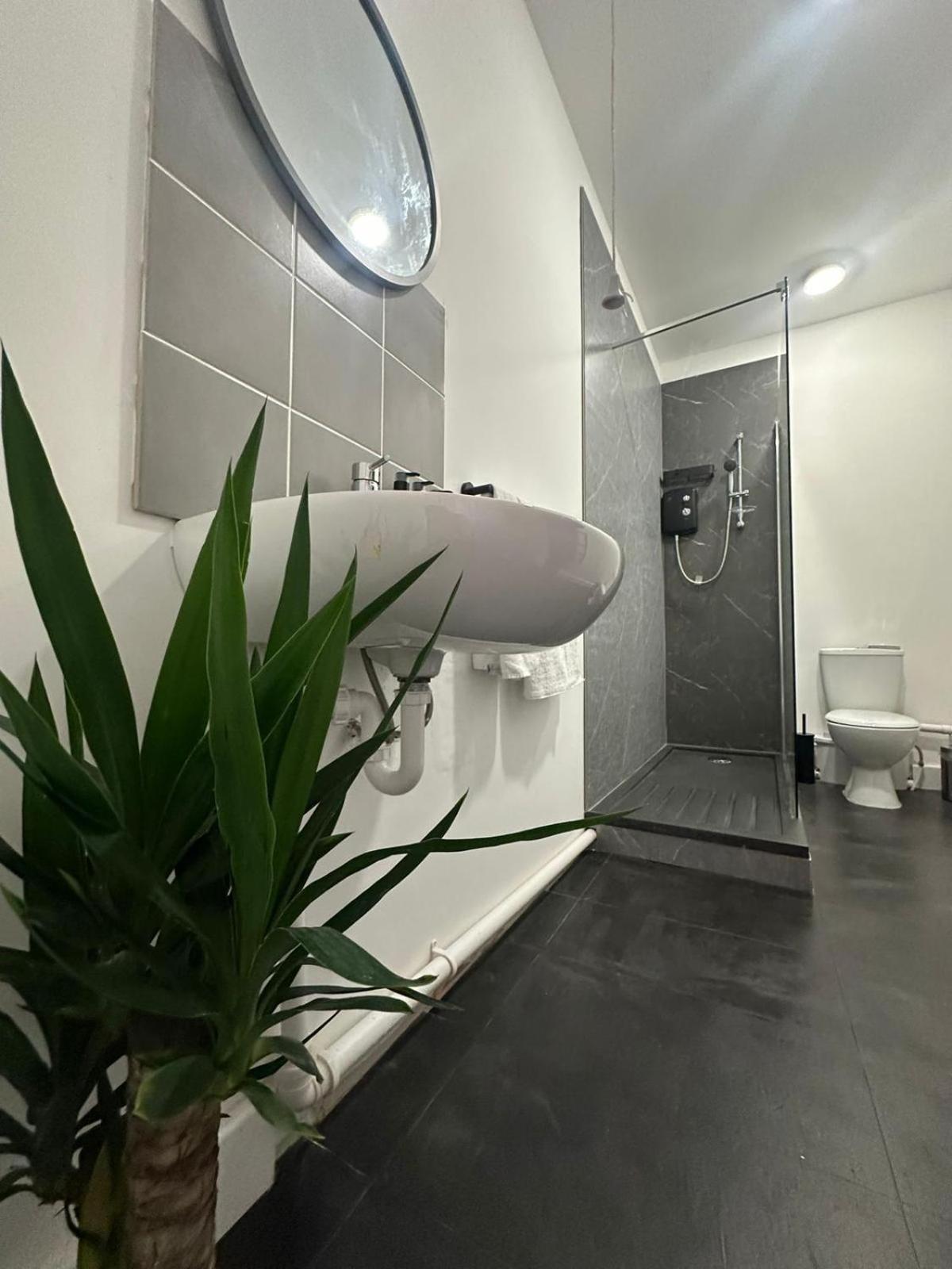 Cozy Flat By Birmingham Canals & City Centre Exterior photo