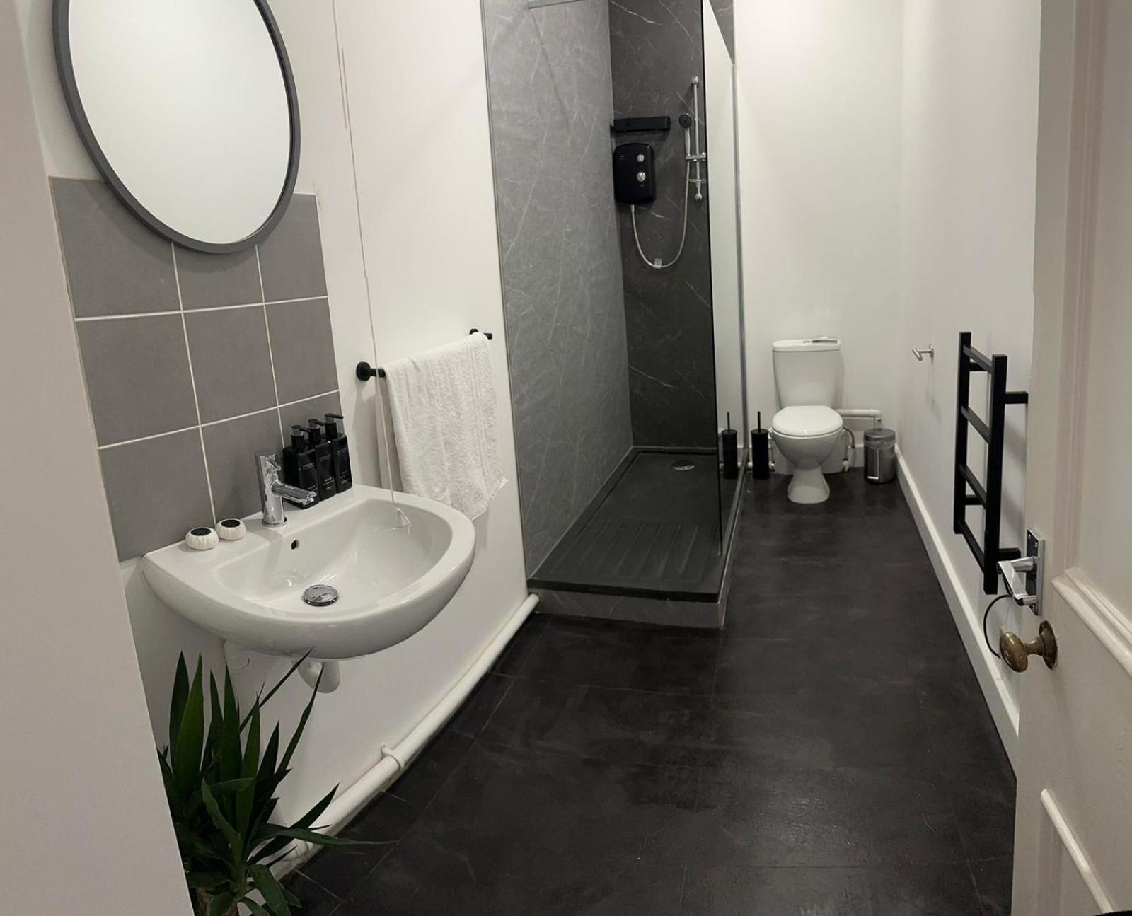 Cozy Flat By Birmingham Canals & City Centre Exterior photo